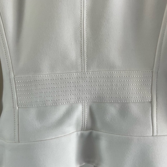 White House Black Market white blazer with ruffled collar. Size 6. - Picture 10 of 10